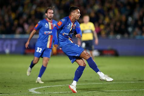 newcastle jets vs wellington phoenix